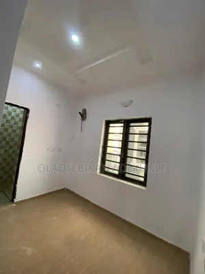 2bdrm Block of Flats in Oluyole Estate for rent