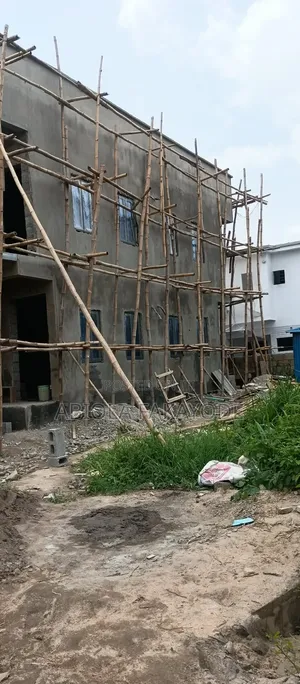 3bdrm Duplex in Rayfield Garden City, Lagelu for sale