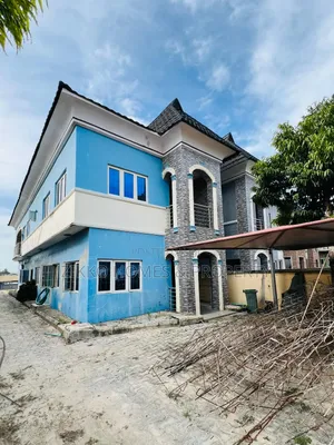 4bdrm Duplex in Coastal Road, Ogombo for sale
