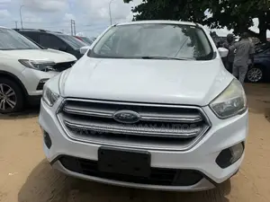 Ford Escape SE FWD 2016 Silver