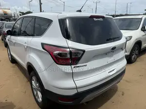 Ford Escape SE FWD 2016 Silver