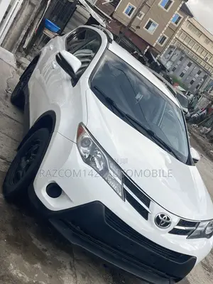 Toyota RAV4 LE 4dr SUV AWD (2.5L 4cyl 6A) 2014 White