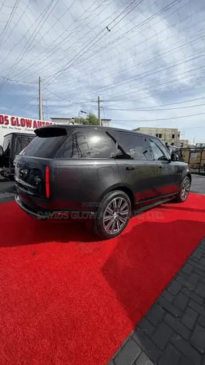 Land Rover Range Rover Vogue 2023 Brown