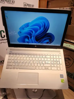 Laptop HP Pavilion 15-cs3063cl 16GB Intel Core i7 HDD 1T