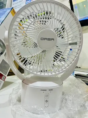 Qasa 9” Rechargeable Fan