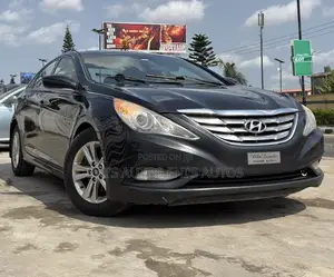 Hyundai Sonata SE Sedan FWD (2.4L 4cyl 6A) 2013 Black