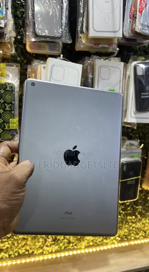 Apple iPad 10.2 (2021) 64 GB Gray