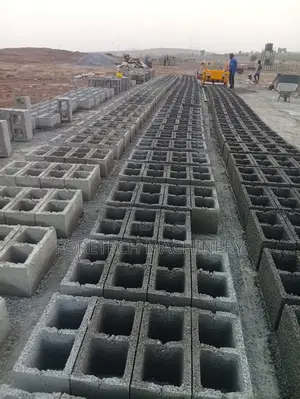 Mobile Block Molding Machine. (3000 Daily Production)
