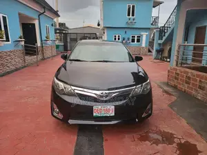 Toyota Camry SE 4dr Sedan (2.5L 4cyl 6A) 2013 Black