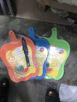 Apple Shape Chopping Board With Knife