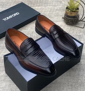 Tomford Textured Penny Loafers S