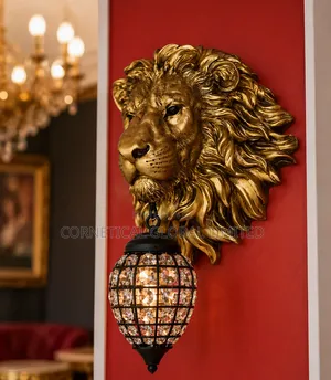 Modern Luxury Classic Gold Lion Head Wall Lamp With Crystal Lantern