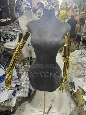 Luxury Female Tailor Mannequin With Gold Arms
