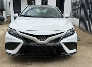 Toyota Camry XSE 2023 White