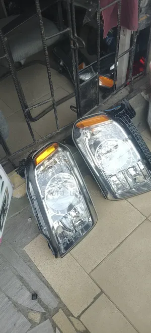 Head Lights 2010 Honda Pilot