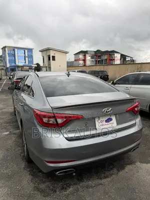 Hyundai Sonata Sport 4dr Sedan (2.4L 4cyl 6A) 2015