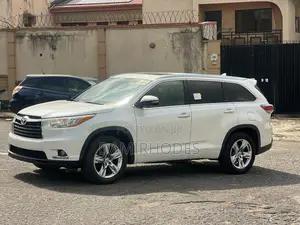 Toyota Highlander Limited 4dr SUV (3.5L 6cyl 6A) 2015 White