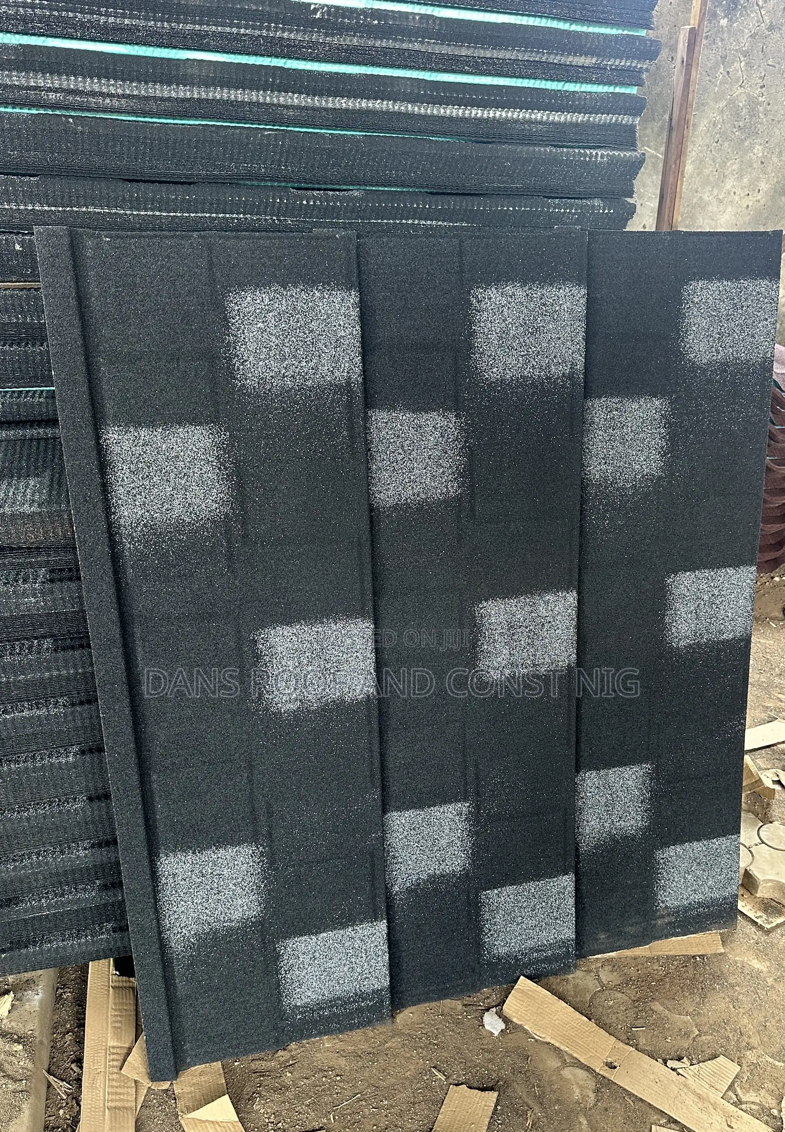 Black Patch White Shingle Strong