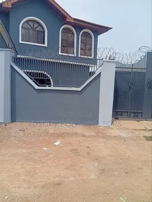 2bdrm Block of Flats in Alafia Estate, Alakia for sale