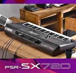 Yamaha PSR Sx720 Electronic Keyboard