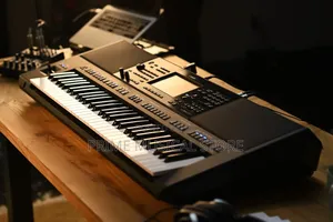 Yamaha PSR Sx920 Electronic Keyboard