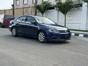 Volkswagen Jetta SE 4dr Sedan (1.8L 4cyl Turbo 6A) 2014 Blue