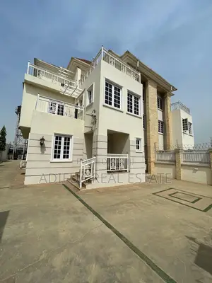 5bdrm Duplex in Wuye for sale