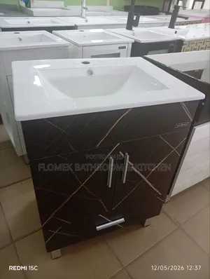 Luxury Argent Crystal Bathroom Vanity – Contemporary Style.