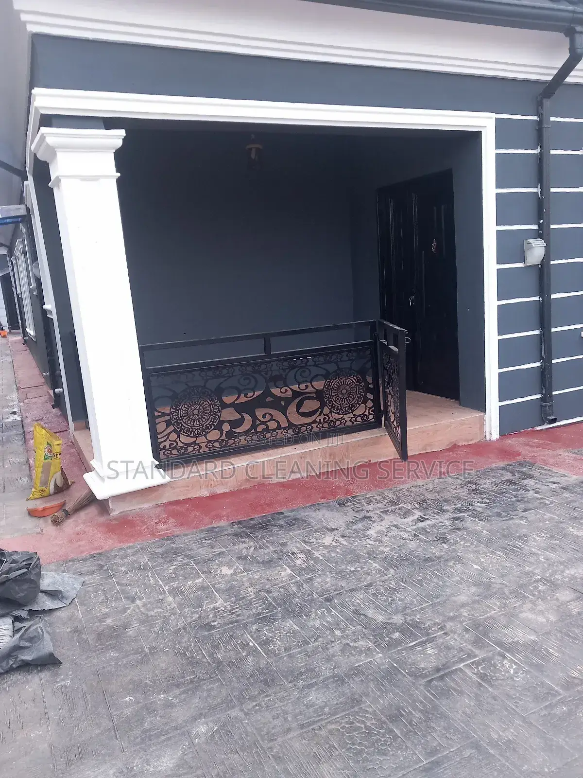 Need a Proffessional Cleaning Service