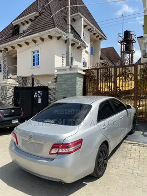 Toyota Camry 2010 Silver