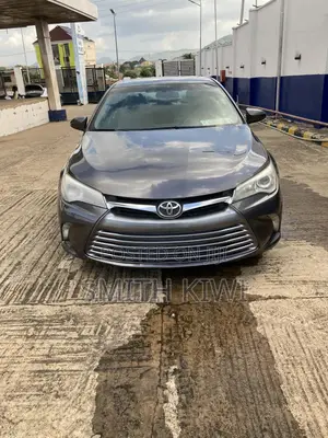 Toyota Camry LE 4dr Sedan (2.5L 4cyl 6A) 2015 Gray