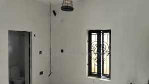 2bdrm Block of Flats in Eliozu Eneka Link for rent