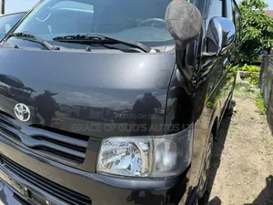 Toyota HiAce 2012 Black