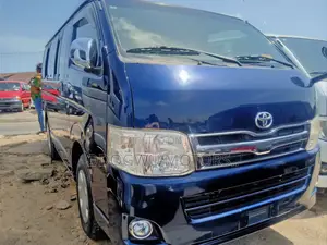Toyota HiAce 2013 Blue