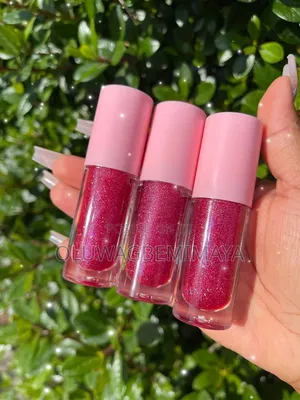 Premimum Lipgloss and Natural Lip Scrub Soft,Smooth and Glossy Lips