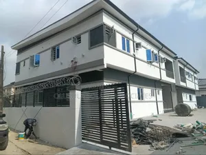 3bdrm Block of Flats in Oregun for sale