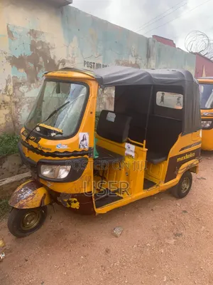 TVS King Deluxe Plus iTouch Start 2022 Yellow
