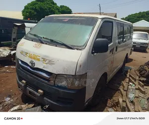 Toyota HiAce 1995 White