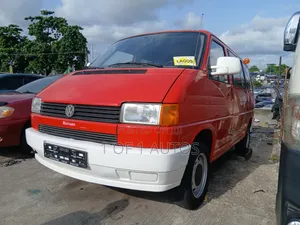 Volkswagen Transporter 2005 Red
