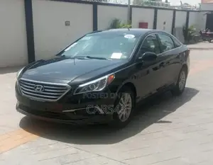 Hyundai Sonata Base Sedan FWD (2.4L 4cyl 6A) 2017 Black