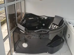Executive Black Double Conner Jacuzzi