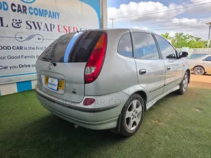 Nissan Almera Tino 2004 Silver