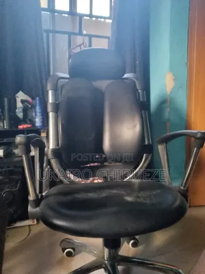 Kidney Chair