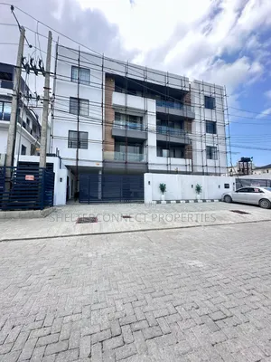 1bdrm Apartment in Lekki Phase 1 for sale
