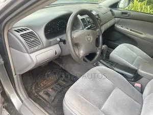 Toyota Camry LE V6 4dr Sedan (3.0L 6cyl 5A) 2004 Gray