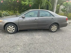 Toyota Camry LE V6 4dr Sedan (3.0L 6cyl 5A) 2004 Gray
