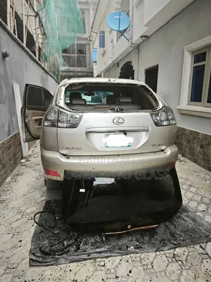 Lexus Rx330 Back Windscreen Glass Available Installed at Chimatex