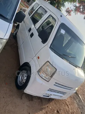 Suzuki Every 2012 White