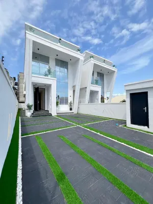 5bdrm Duplex in Ologolo for sale