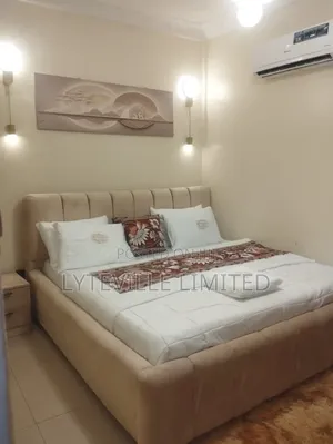 Clean 2 Bedroom Apartment